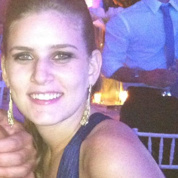 Meet your Posher, Lorena - Picture 1 of 1